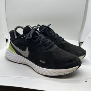 Nike Revolution 5 Black Running Shoes Sneakers Mens US Size 7.5 (BQ3204-010)